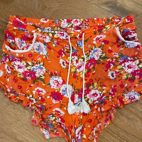 Spell Revolver Short M - Picture 2 of 5